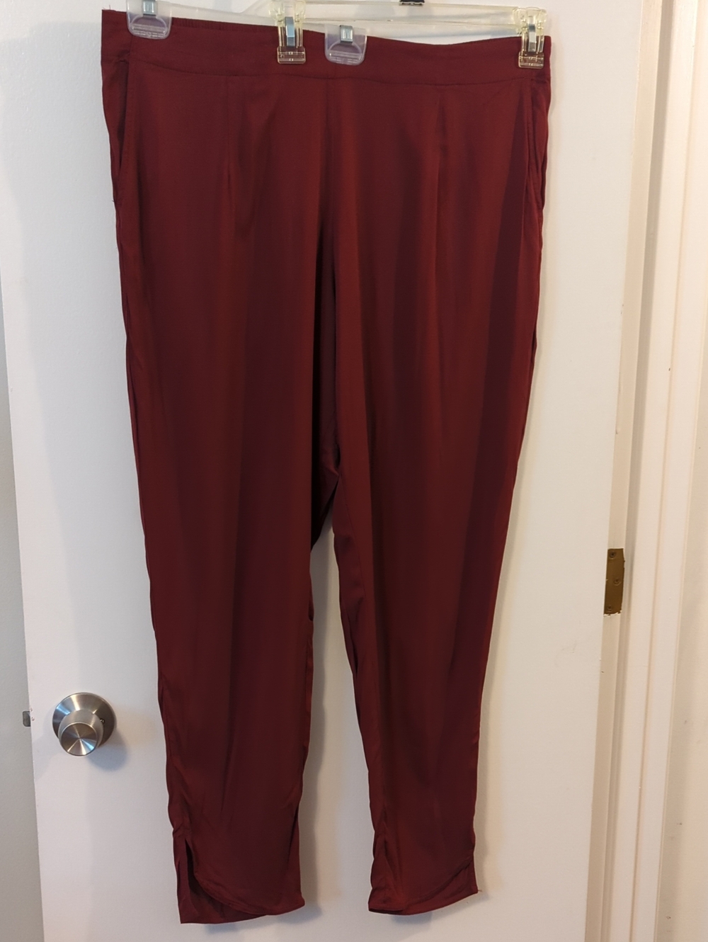 Women's Stretch Woven Pull-On Pants In Garnet